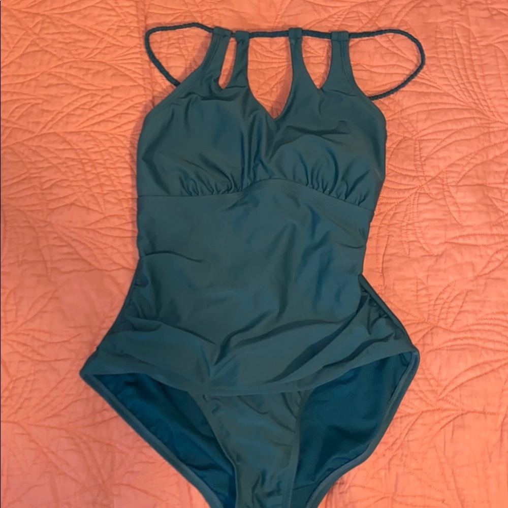 Women’s one piece bathing suit